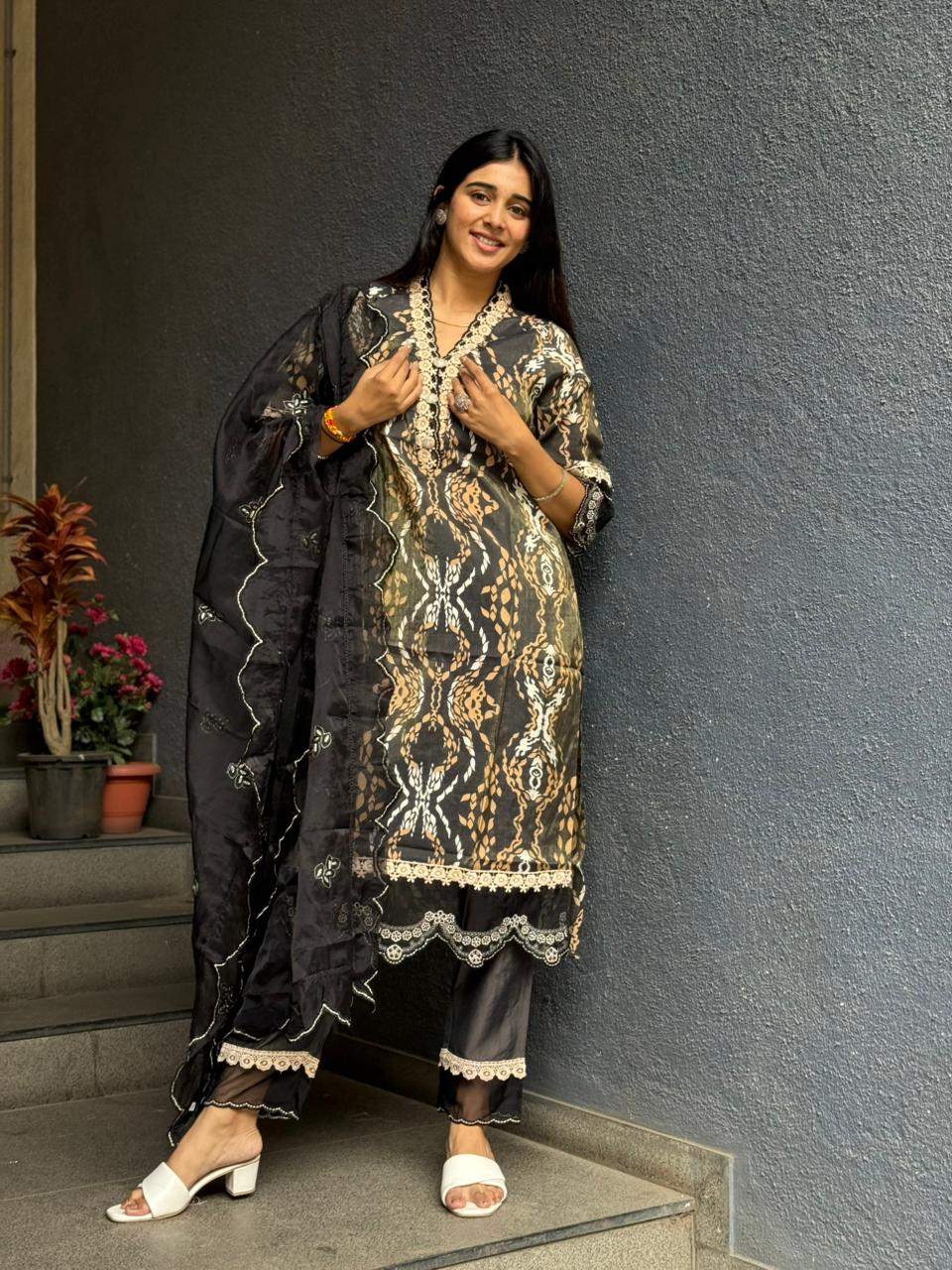 Elegant Black Printed Kurta Set with Dupatta
