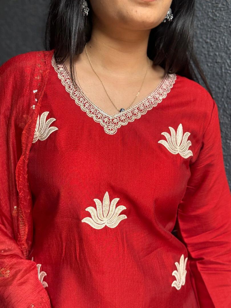 Lotus Eternelle Suit Set
