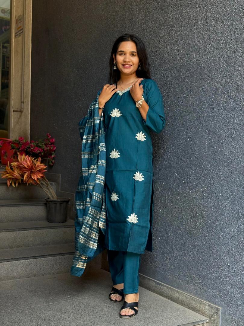 Lotus Eternelle Suit Set